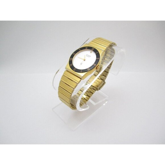 Vtg Women Citizen Quartz WR Analog 31mm Dial Causal Round Watch (G81) 6031 main image 9